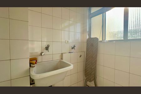 Área de Serviço de apartamento para alugar com 2 quartos, 67m² em Jardim das Bandeiras, São Paulo