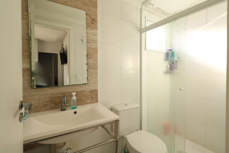 Apartamento à venda com 79m², 2 quartos e 2 vagas Apartamento à venda com 79m², 2 quartos e 2 vagasBanheiro da Suíte 1