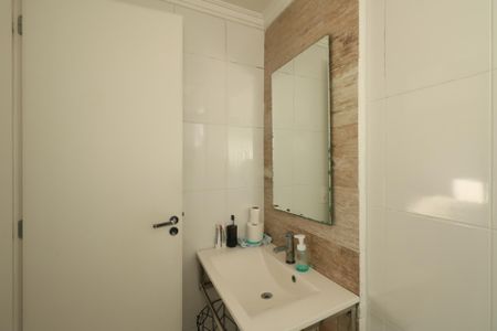Apartamento à venda com 79m², 2 quartos e 2 vagas Apartamento à venda com 79m², 2 quartos e 2 vagasBanheiro da Suíte 1