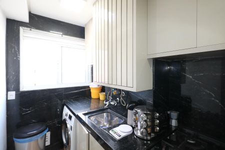 Apartamento à venda com 79m², 2 quartos e 2 vagas Apartamento à venda com 79m², 2 quartos e 2 vagasCozinha e Área de Serviço