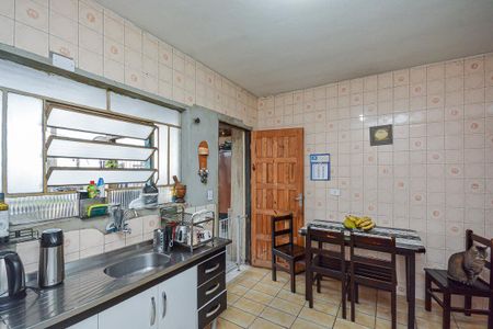 Casa à venda com 340m², 5 quartos e 2 vagas Casa à venda com 340m², 5 quartos e 2 vagasCozinha