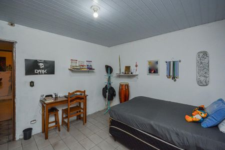 Casa à venda com 340m², 5 quartos e 2 vagas Casa à venda com 340m², 5 quartos e 2 vagasQuarto 2