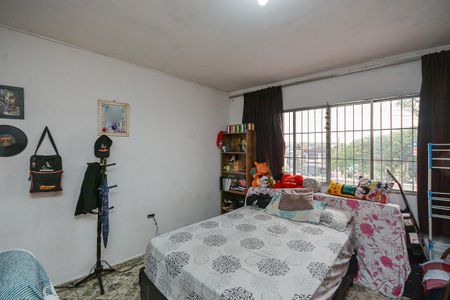 Casa à venda com 340m², 5 quartos e 2 vagas Casa à venda com 340m², 5 quartos e 2 vagasQuarto 1