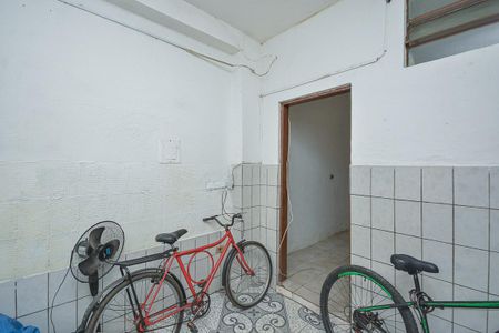 Casa à venda com 340m², 5 quartos e 2 vagas Casa à venda com 340m², 5 quartos e 2 vagasQuarto de Serviço