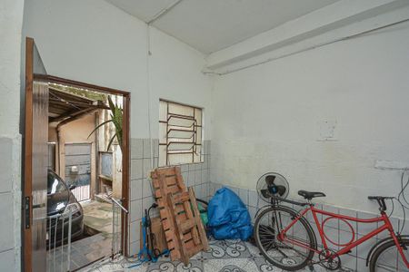 Casa à venda com 340m², 5 quartos e 2 vagas Casa à venda com 340m², 5 quartos e 2 vagasQuarto de Serviço