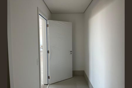 Apartamento à venda com 182m², 3 quartos e 3 vagas Apartamento à venda com 182m², 3 quartos e 3 vagasÁrea de Serviço
