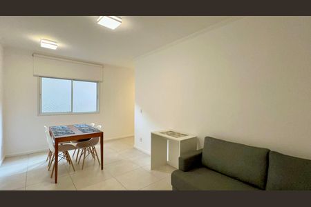 Sala de apartamento para alugar com 2 quartos, 71m² em Sumaré, São Paulo