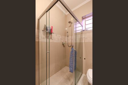 Banheiro de apartamento à venda com 2 quartos, 61m² em Medianeira, Porto Alegre