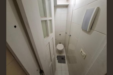 Apartamento à venda com 40m², 1 quarto e sem vaga Apartamento à venda com 40m², 1 quarto e sem vagaBanheiro de serviço