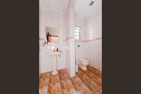Casa para alugar com 540m², 3 quartos e 20 vagasBanheiro Social
