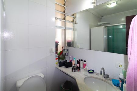 Banheiro de apartamento à venda com 3 quartos, 74m² em Vila Independencia, São Paulo