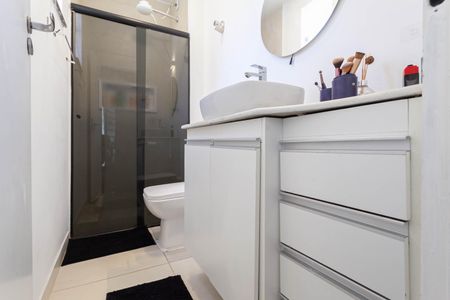 Banheiro social  de apartamento para alugar com 3 quartos, 80m² em Manacás, Belo Horizonte