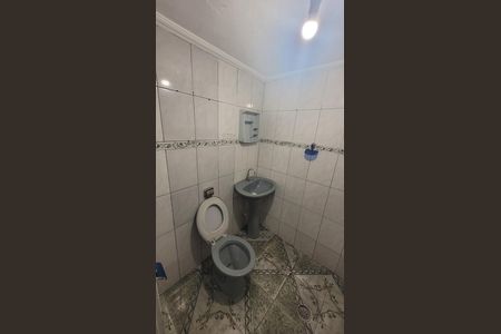 Casa para alugar com 80m², 3 quartos e sem vaga Casa para alugar com 80m², 3 quartos e sem vagaBanheiro
