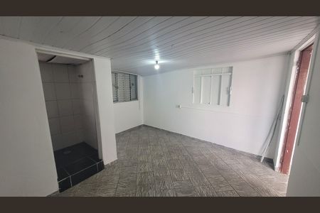 Quarto de Serviço de casa para alugar com 3 quartos, 80m² em Parque dos Bancarios, São Paulo