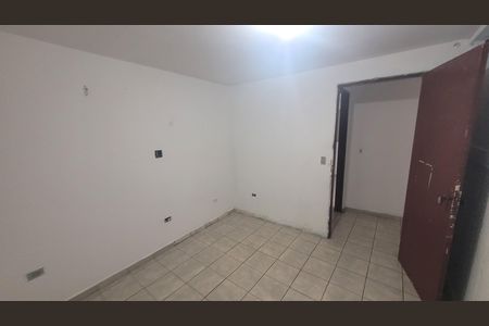 Quarto 1 de casa para alugar com 3 quartos, 80m² em Parque dos Bancarios, São Paulo