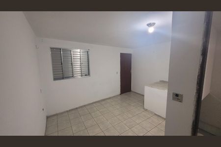 Quarto 2 de casa para alugar com 3 quartos, 80m² em Parque dos Bancarios, São Paulo