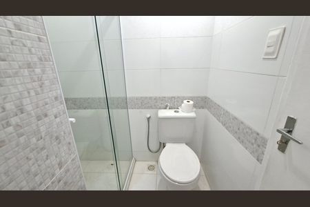 Banheiro Social de apartamento para alugar com 3 quartos, 148m² em Graça, Salvador