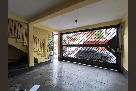 Garagem de casa para alugar com 3 quartos, 64m² em Jardim Virginia Bianca, São Paulo