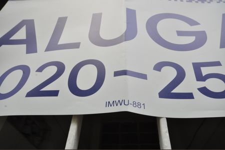 Placa de casa para alugar com 2 quartos, 120m² em Jardim Maria Nazare, São Paulo