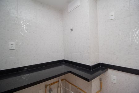 Área de Serviço de apartamento para alugar com 2 quartos, 32m² em Vila Palmeiras, São Paulo