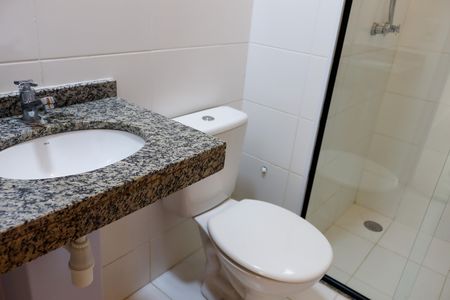 Apartamento para alugar com 45m², 2 quartos e 1 vaga Apartamento para alugar com 45m², 2 quartos e 1 vagaBanheiro