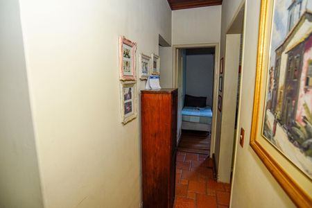 Casa para alugar com 250m², 2 quartos e 2 vagasCorredor Cozinha