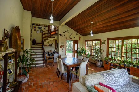 Casa para alugar com 250m², 2 quartos e 2 vagasSala