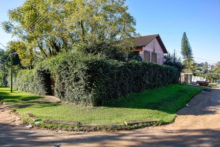 Casa para alugar com 250m², 2 quartos e 2 vagasFachada