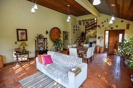 Casa para alugar com 250m², 2 quartos e 2 vagasSala