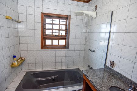Casa para alugar com 250m², 2 quartos e 2 vagasBanheiro da Suíte 2