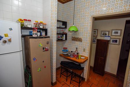 Casa para alugar com 250m², 2 quartos e 2 vagasCozinha