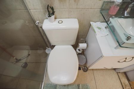 Apartamento à venda com 58m², 2 quartos e 1 vaga Apartamento à venda com 58m², 2 quartos e 1 vagaBanheiro