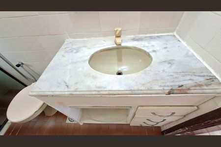 Banheiro Social  de apartamento para alugar com 3 quartos, 96m² em Pituba, Salvador