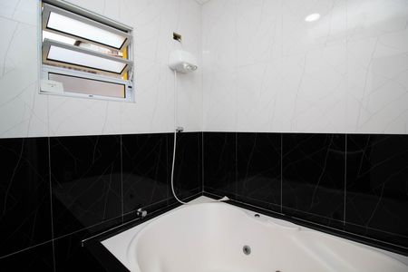 Banheiro da Suíte de casa para alugar com 4 quartos, 400m² em Jardim Terezopolis, Guarulhos