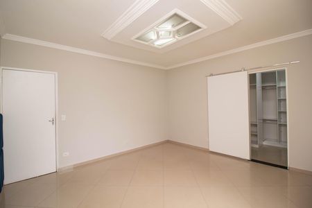 Casa para alugar com 400m², 4 quartos e 6 vagas Casa para alugar com 400m², 4 quartos e 6 vagasQuarto 1 - Suíte