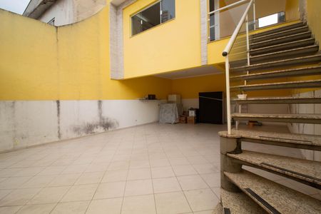 Casa para alugar com 400m², 4 quartos e 6 vagas Casa para alugar com 400m², 4 quartos e 6 vagasGaragem