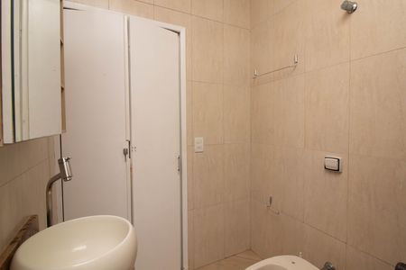 Casa para alugar com 400m², 4 quartos e 6 vagas Casa para alugar com 400m², 4 quartos e 6 vagasBanheiro 2