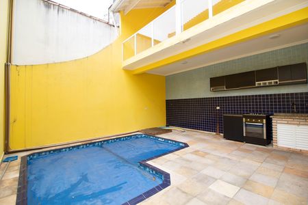 Casa para alugar com 400m², 4 quartos e 6 vagas Casa para alugar com 400m², 4 quartos e 6 vagasPiscina
