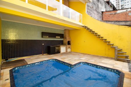 Casa para alugar com 400m², 4 quartos e 6 vagas Casa para alugar com 400m², 4 quartos e 6 vagasPiscina