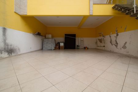Garagem de casa para alugar com 4 quartos, 400m² em Jardim Terezopolis, Guarulhos