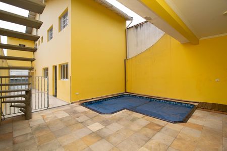 Casa para alugar com 400m², 4 quartos e 6 vagas Casa para alugar com 400m², 4 quartos e 6 vagasPiscina