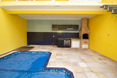 Casa para alugar com 400m², 4 quartos e 6 vagas Casa para alugar com 400m², 4 quartos e 6 vagasPiscina