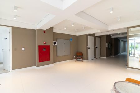 Apartamento para alugar com 68m², 2 quartos e sem vagaHall Social