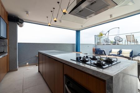Apartamento para alugar com 68m², 2 quartos e sem vagaÁrea comum - Churrasqueira