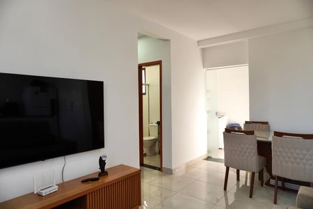 Sala  de apartamento à venda com 2 quartos, 70m² em Jardim Industrial, Contagem