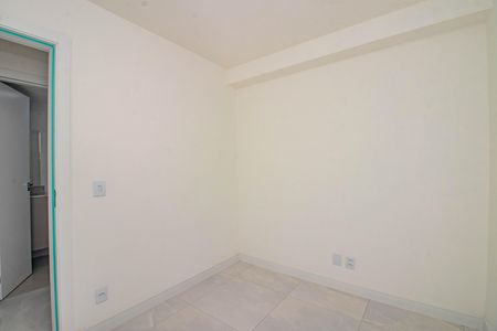 Quarto de apartamento para alugar com 2 quartos, 50m² em Jardim Sabará, Porto Alegre