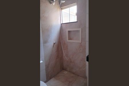 Casa à venda com 82m², 3 quartos e 1 vagaBanheiro 1