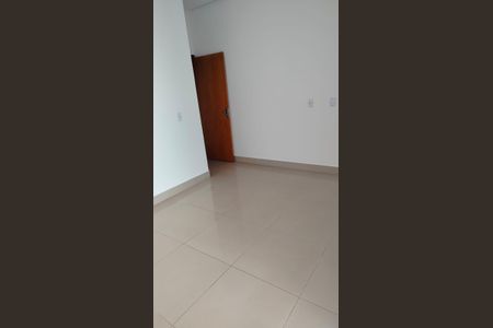 Casa à venda com 82m², 3 quartos e 1 vagaCorredor