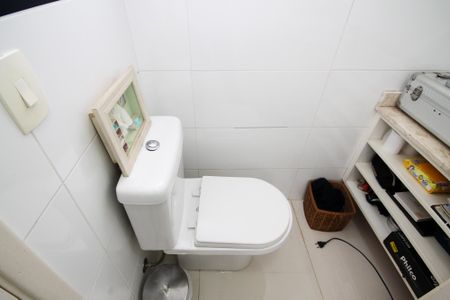Casa de condomínio para alugar com 180m², 4 quartos e sem vaga Casa de condomínio para alugar com 180m², 4 quartos e sem vagaBanheiro Suíte 1