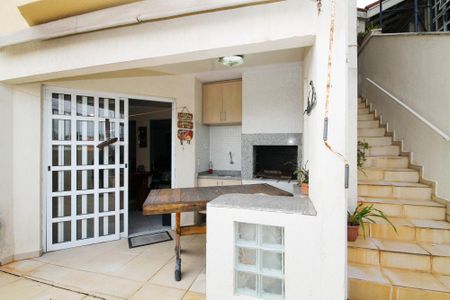 Casa de condomínio para alugar com 180m², 4 quartos e sem vaga Casa de condomínio para alugar com 180m², 4 quartos e sem vagaChurrasqueira